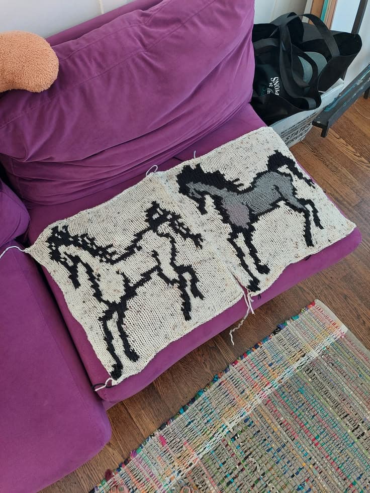 horse knit intarsia panels